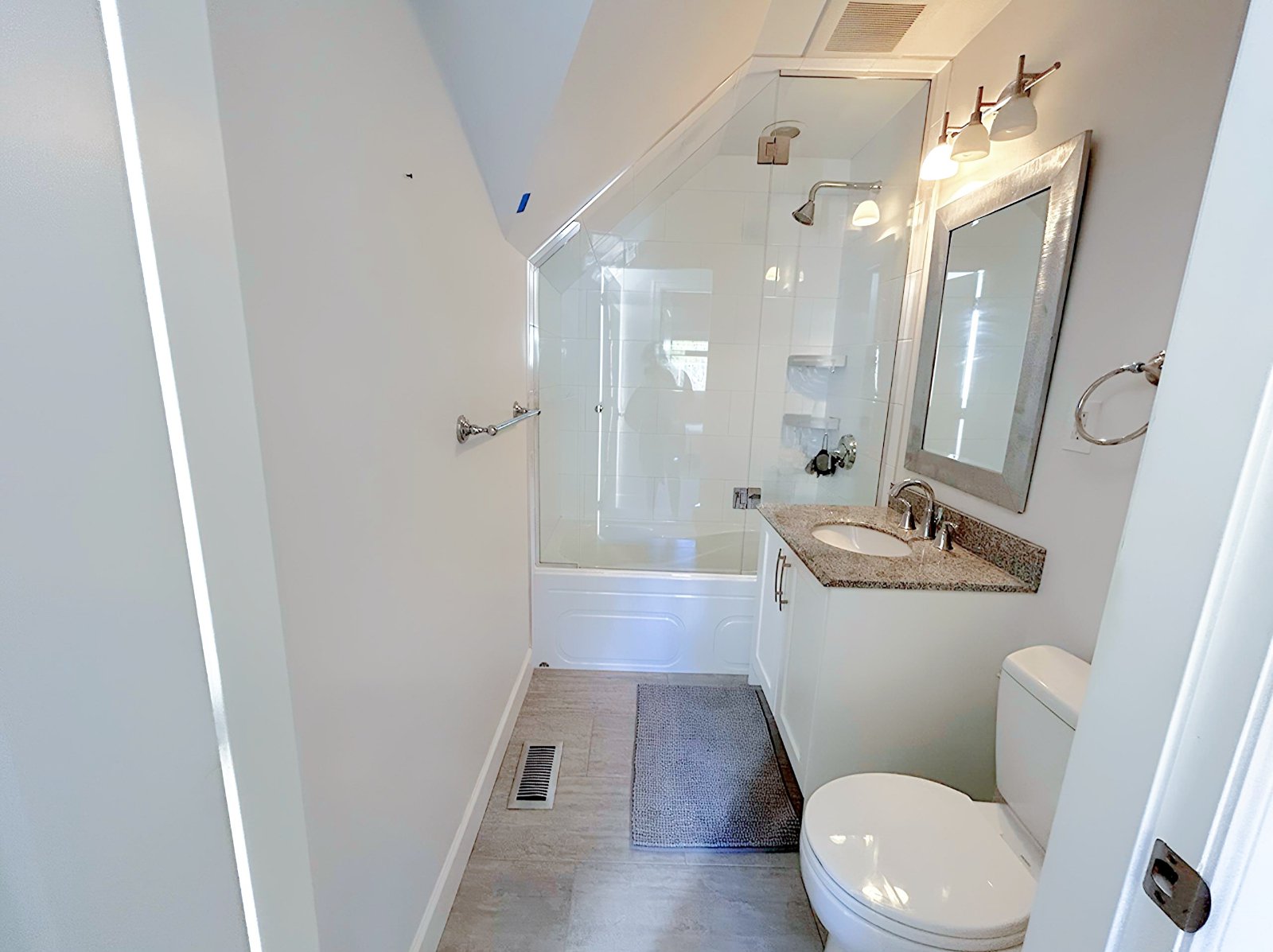 Room in House for Rent - 817 Edgar Ave, Coquitlam, BC 5